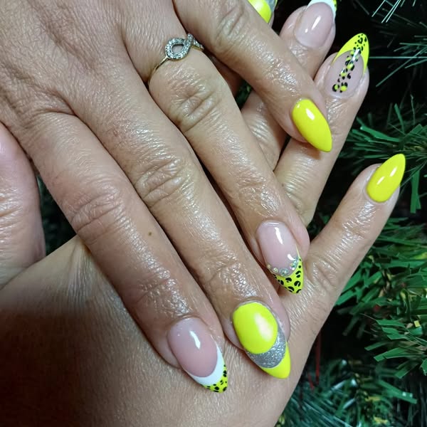 Nail art léopard
